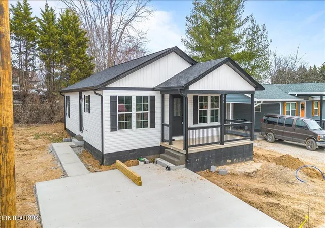 Photo 4 of Single family home for sale at 111 Azalea Ln #2, Jacksboro, TN 37757 | MLS# 1354925 | Listing updated on 2026-09-09