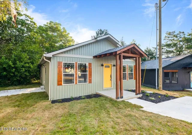 Photo 3 of Sale Pending at 127 Azalea Ln #4, Jacksboro, TN 37757 | MLS# 1354930 | Listing updated on 2026-09-11