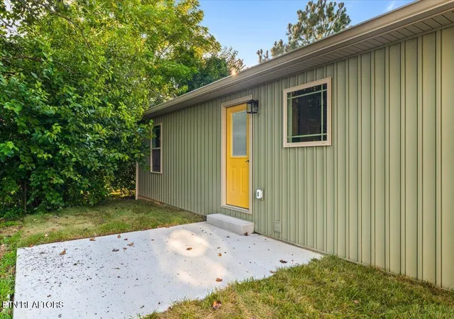 Photo 4 of Sale Pending at 127 Azalea Ln #4, Jacksboro, TN 37757 | MLS# 1354930 | Listing updated on 2026-09-11