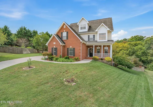 Photo 3 of Sale Pending at 12936 Laurel Brooke Ln, Farragut, TN 37934 | MLS# 1354956 | Listing updated on 2026-09-13