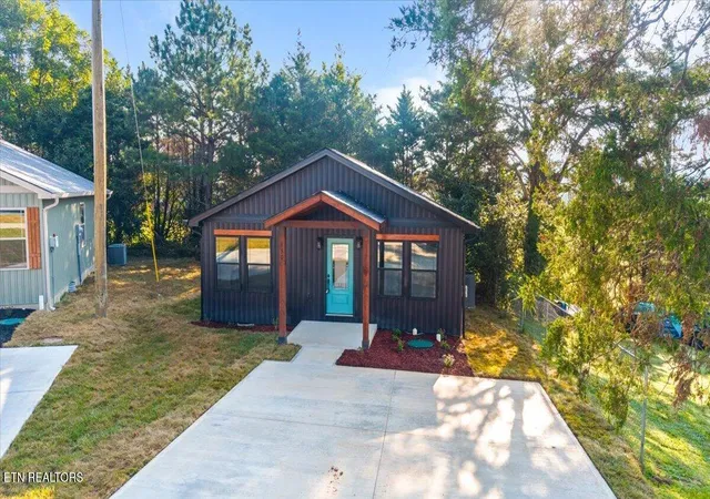 Photo 3 of Single family home for sale at 130 Azalea Ln #5, Jacksboro, TN 37757 | MLS# 1354932 | Listing updated on 2026-09-09
