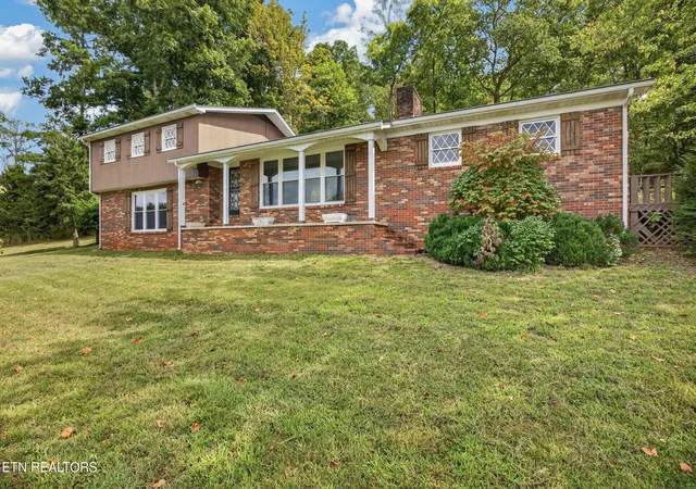 Photo 1 of Single family home for sale at 461 Baker Mountain Rd, Sparta, TN 38583 | MLS# 1355193 | Listing updated on 2026-09-11