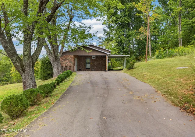 Photo 3 of Single family home for sale at 461 Baker Mountain Rd, Sparta, TN 38583 | MLS# 1355193 | Listing updated on 2026-09-11