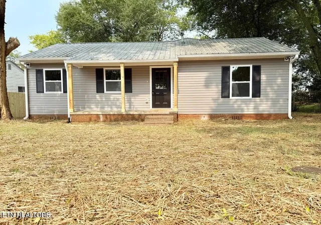Photo 1 of Single family home for sale at 2527 Marshall St, Maryville, TN 37804 | MLS# 1355758 | Listing updated on 2026-09-17