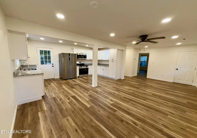 Photo 3 of Single family home for sale at 2527 Marshall St, Maryville, TN 37804 | MLS# 1355758 | Listing updated on 2026-09-17