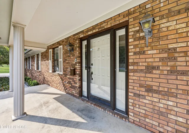Photo 3 of Sale Pending at 7707 E Ogg Rd, Knoxville, TN 37938 | MLS# 1355119 | Listing updated on 2026-09-12
