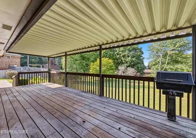 Photo 4 of Sale Pending at 7707 E Ogg Rd, Knoxville, TN 37938 | MLS# 1355119 | Listing updated on 2026-09-12