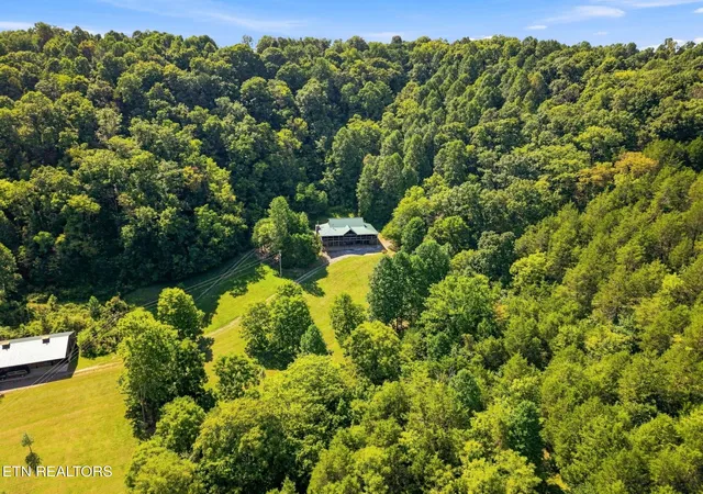 Photo 3 of Single family home for sale at 59 Russell Ln, Pleasant Shade, TN 37145 | MLS# 1354950 | Listing updated on 2026-09-10