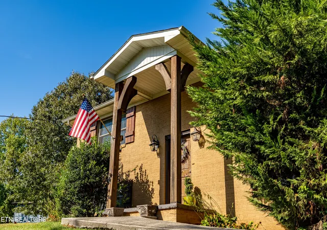 Photo 2 of Single family home for sale at 224 Cedar Crst Ln, Friendsville, TN 37737 | MLS# 1355260 | Listing updated on 2026-09-14