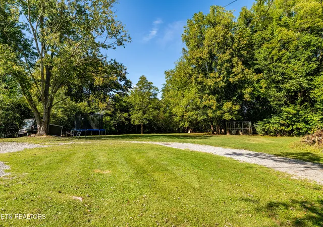 Photo 35 of Single family home for sale at 224 Cedar Crst Ln, Friendsville, TN 37737 | MLS# 1355260 | Listing updated on 2026-09-14