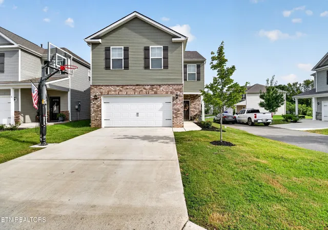 Photo 1 of Single family home for sale at 7 Cobblestone Ct, Clinton, TN 37716 | MLS# 1355127 | Listing updated on 2026-09-29