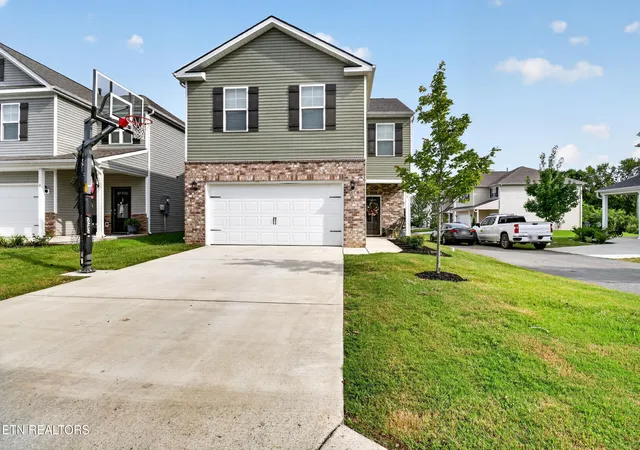 Photo 3 of Single family home for sale at 7 Cobblestone Ct, Clinton, TN 37716 | MLS# 1355127 | Listing updated on 2026-09-29