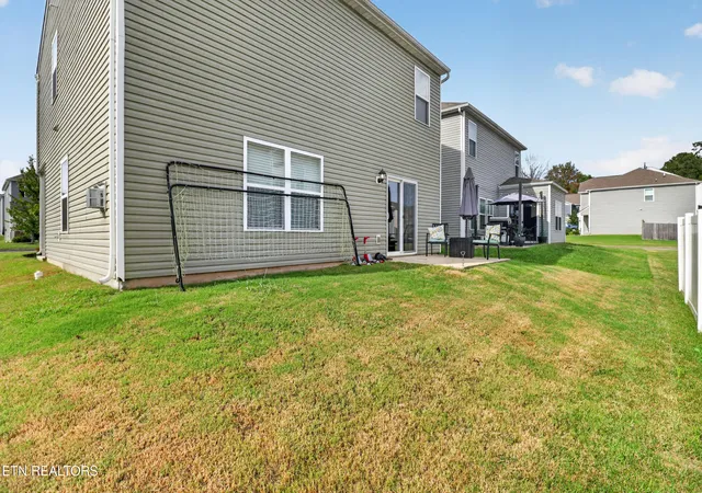 Photo 4 of Single family home for sale at 7 Cobblestone Ct, Clinton, TN 37716 | MLS# 1355127 | Listing updated on 2026-09-29