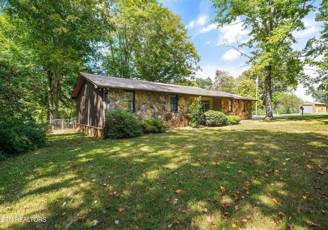 Photo 3 of Single family home for sale at 405 Sportsman Rd, Andersonville, TN 37705 | MLS# 1355117 | Listing updated on 2026-10-02