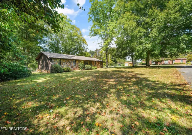 Photo 3 of Single family home for sale at 405 Sportsman Rd, Andersonville, TN 37705 | MLS# 1355117 | Listing updated on 2026-10-02