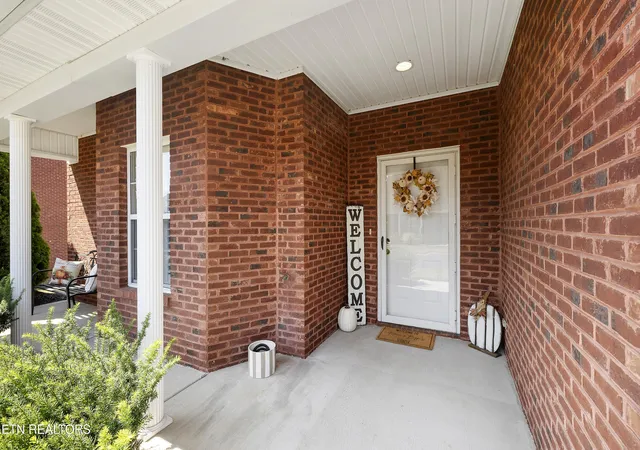 Listing Photo 3 - Condo for sale in building located at 7845 Thomas Henry Wy, Knoxville, TN 37938