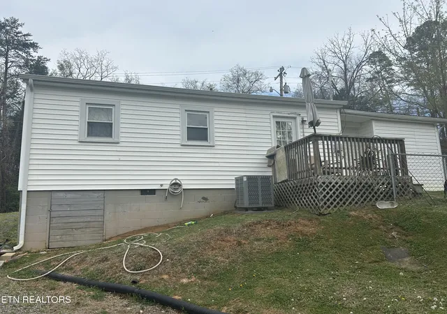 Photo 2 of Single family home for sale at 1779 Sherwood Dr, Morristown, TN 37814 | MLS# 1355087 | Listing updated on 2026-09-13