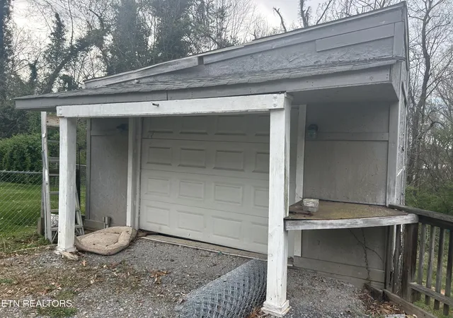 Photo 3 of Single family home for sale at 1779 Sherwood Dr, Morristown, TN 37814 | MLS# 1355087 | Listing updated on 2026-09-13