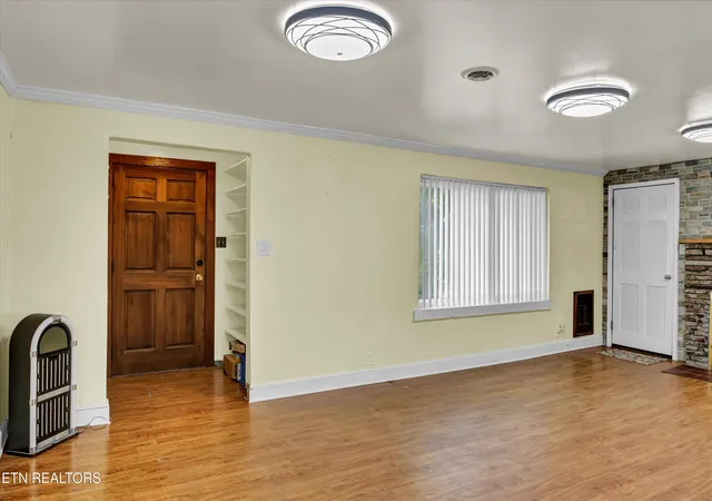 Photo 3 of Single family home for sale at 912 E Hendron Chapel Rd, Knoxville, TN 37920 | MLS# 1355284 | Listing updated on 2026-09-12