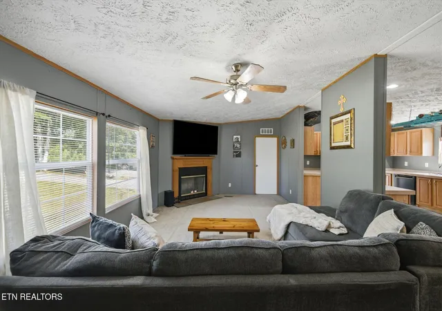 Photo 4 of Single family home for sale at 424 Cedar Top Dr, Sevierville, TN 37876 | MLS# 1355013 | Listing updated on 2026-09-10