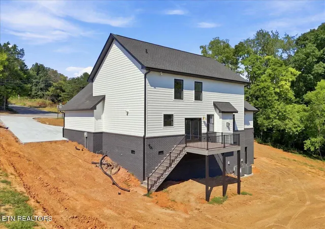 Photo 3 of Single family home for sale at 3504 Davis Frd Rd, Maryville, TN 37804 | MLS# 1355103 | Listing updated on 2026-09-21