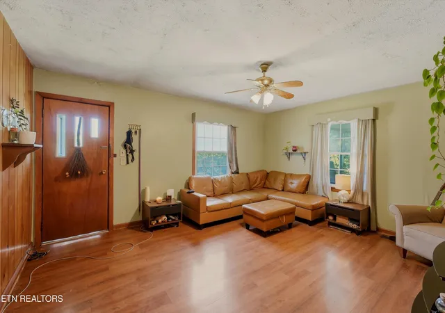 Photo 3 of Single family home for sale at 209 Shipe Rd, Powell, TN 37849 | MLS# 1355173 | Listing updated on 2026-09-17