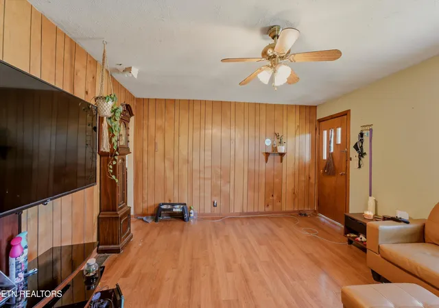 Photo 4 of Single family home for sale at 209 Shipe Rd, Powell, TN 37849 | MLS# 1355173 | Listing updated on 2026-09-17