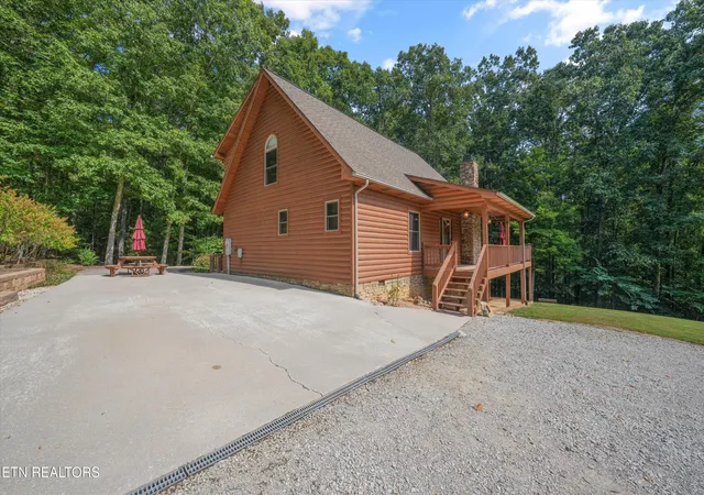 Photo 3 of Single family home for sale at 365 Hidden Hills Rd, Wartburg, TN 37887 | MLS# 1355483 | Listing updated on 2026-10-08