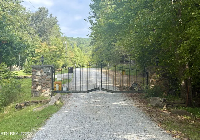 Photo 17 of Single family home for sale at 204 Black Fox Rd, Washburn, TN 37888 | MLS# 1355073 | Listing updated on 2026-09-14
