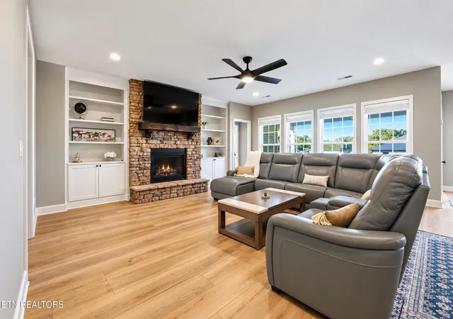 Photo 3 of Single family home for sale at 12153 Bethel Holw Dr, Knoxville, TN 37932 | MLS# 1355075 | Listing updated on 2026-09-17