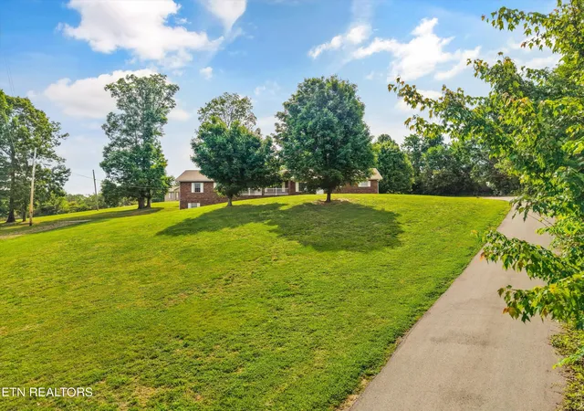 Photo 2 of Single family home for sale at 1210/1214 Pellissippi Pkwy, Knoxville, TN 37932 | MLS# 1355030 | Listing updated on 2026-10-29