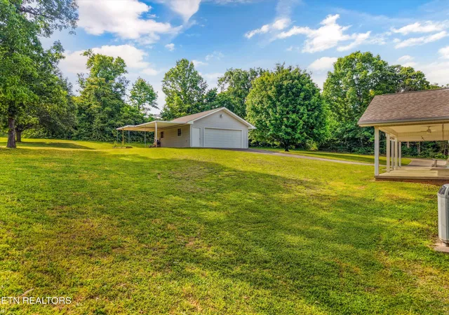 Photo 3 of Single family home for sale at 1210/1214 Pellissippi Pkwy, Knoxville, TN 37932 | MLS# 1355030 | Listing updated on 2026-10-29