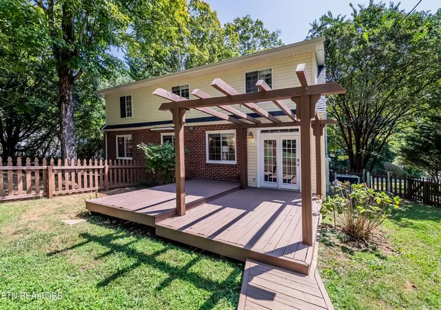 Photo 39 of Sale Pending at 138 Crescent Rd, Norris, TN 37828 | MLS# 1355128 | Listing updated on 2026-09-12