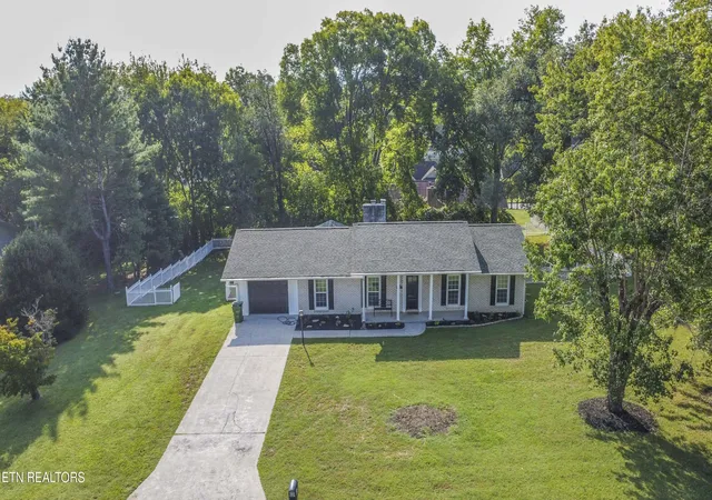 Photo 2 of Single family home for sale at 1732 Leconte Dr #1732, Maryville, TN 37803 | MLS# 1355502 | Listing updated on 2026-09-17