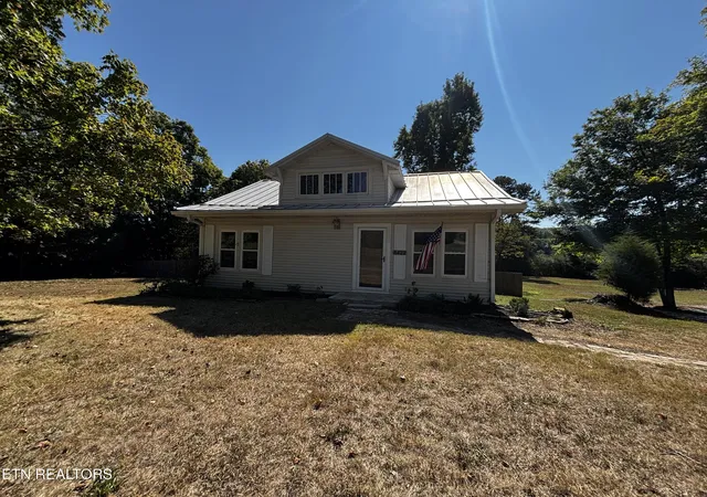 Single family home for sale at 6422 Tazewell Pike, Knoxville, TN 37918 | MLS# 1355872