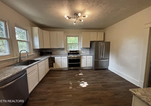 Photo 2 of Single family home for sale at 6422 Tazewell Pike, Knoxville, TN 37918 | MLS# 1355872 | Listing updated on 2026-10-08