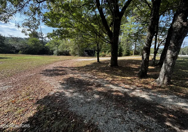 Photo 3 of Single family home for sale at 6422 Tazewell Pike, Knoxville, TN 37918 | MLS# 1355872 | Listing updated on 2026-10-08