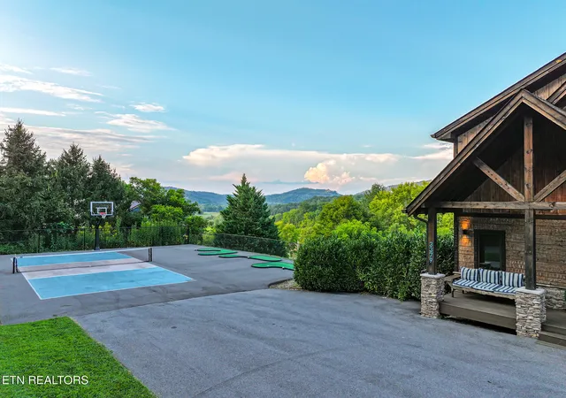 Photo 4 of Single family home for sale at 3379 Robeson Rd, Sevierville, TN 37862 | MLS# 1355054 | Listing updated on 2026-09-11