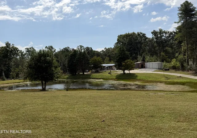 Photo 2 of Single family home for sale at 2018 Highland Ln, Crossville, TN 38555 | MLS# 1355472 | Listing updated on 2026-09-16