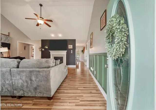 Photo 3 of Single family home for sale at 1216 Bastogne Dr, Maryville, TN 37801 | MLS# 1355086 | Listing updated on 2026-09-13