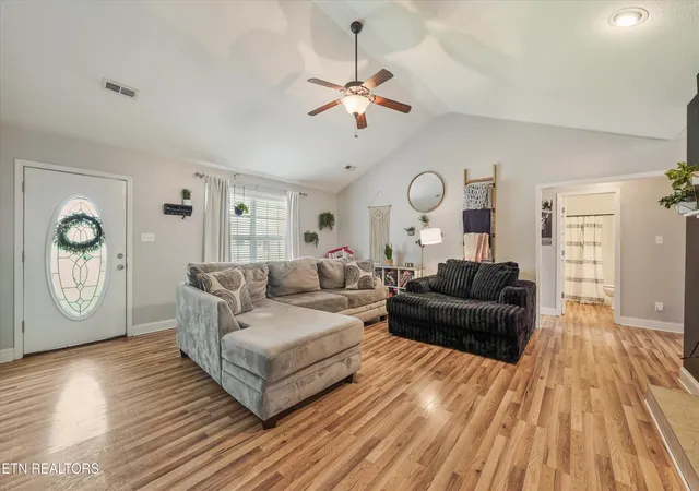 Photo 4 of Single family home for sale at 1216 Bastogne Dr, Maryville, TN 37801 | MLS# 1355086 | Listing updated on 2026-09-13
