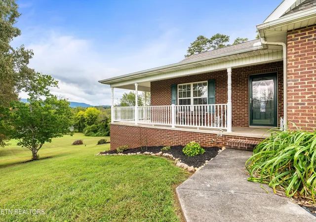 Photo 3 of Single family home for sale at 235 John Bouldin Dr, Maryville, TN 37801 | MLS# 1355123 | Listing updated on 2026-09-14