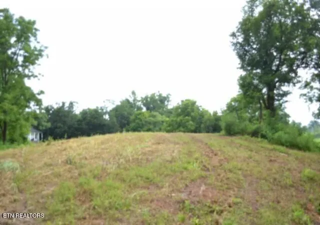Photo 1 of Sale Pending at 2390 Pea Ridge Fire Tower Rd, Celina, TN 38551 | MLS# 1355055 | Listing updated on 2026-10-07