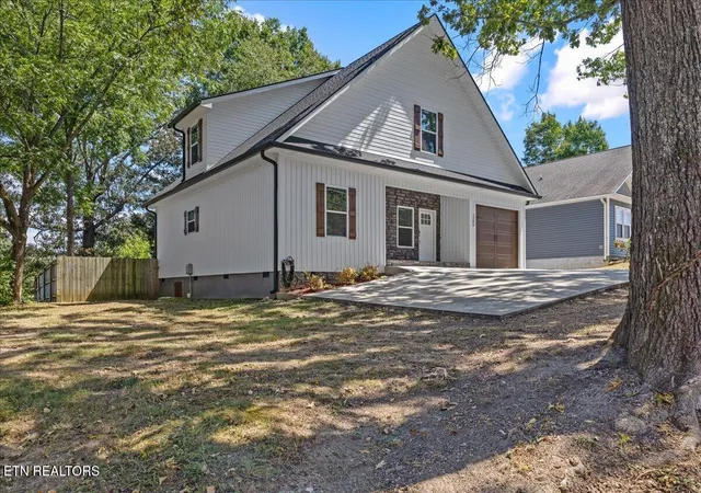 Photo 1 of Single family home for sale at 1503 Richardson St, Athens, TN 37303 | MLS# 1355097 | Listing updated on 2026-09-23