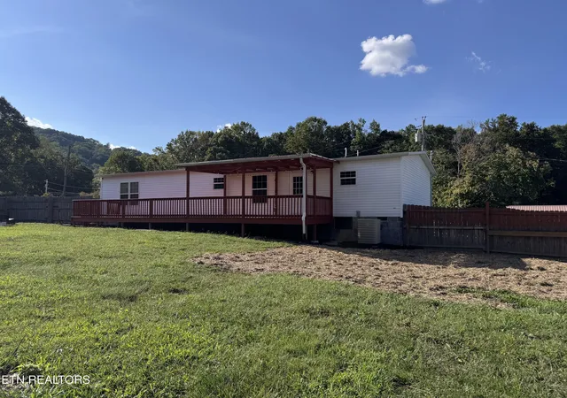 Photo 23 of Single family home for sale at 304 Peach Tree Cir, Wartburg, TN 37887 | MLS# 1355276 | Listing updated on 2026-09-24