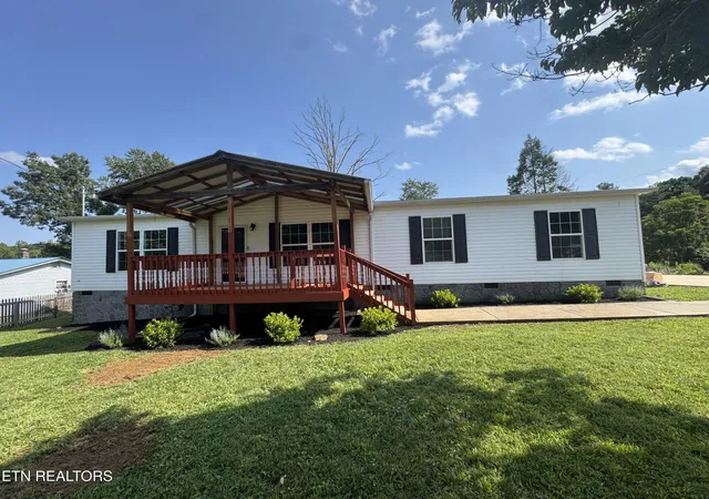 Photo 2 of Single family home for sale at 304 Peach Tree Cir, Wartburg, TN 37887 | MLS# 1355276 | Listing updated on 2026-09-24