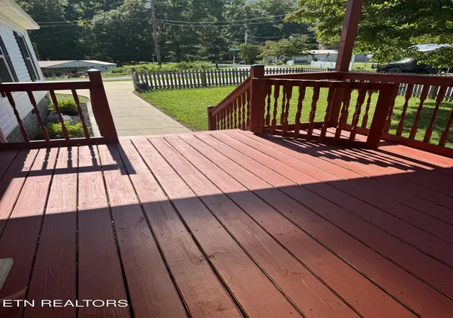 Photo 3 of Single family home for sale at 304 Peach Tree Cir, Wartburg, TN 37887 | MLS# 1355276 | Listing updated on 2026-09-24