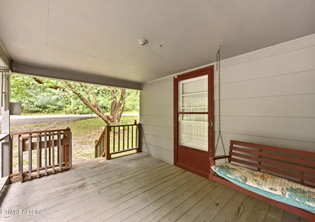 Photo 4 of Single family home for sale at 243 Smith Rd, Clinton, TN 37716 | MLS# 1355219 | Listing updated on 2026-09-14