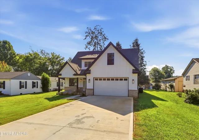Photo 1 of Single family home for sale at 1212 Redwood Ave, Maryville, TN 37803 | MLS# 1355076 | Listing updated on 2026-09-11