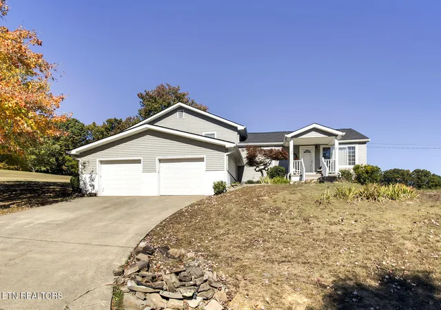 Photo 3 of Sale Pending at 420 Matlock Rd, Lenoir City, TN 37771 | MLS# 1355185 | Listing updated on 2026-09-30
